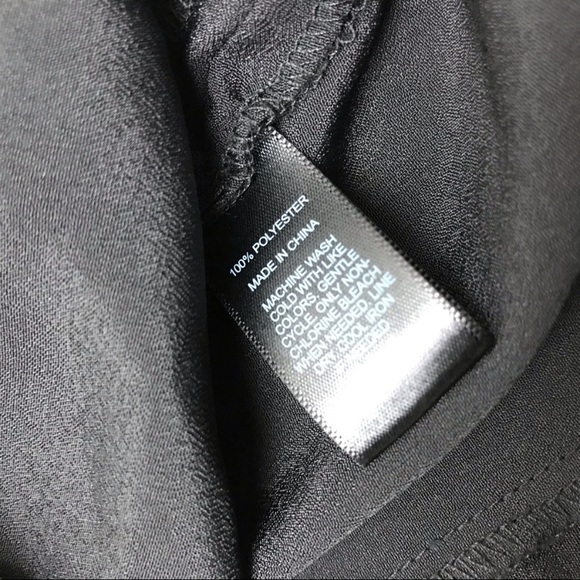 💥 EXPRESS Black Sleeveless Top. - Picture 5 of 8